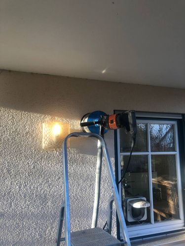 Präzisionsarbeit durch Kernbohrung in der Nähe für Bauprojekte